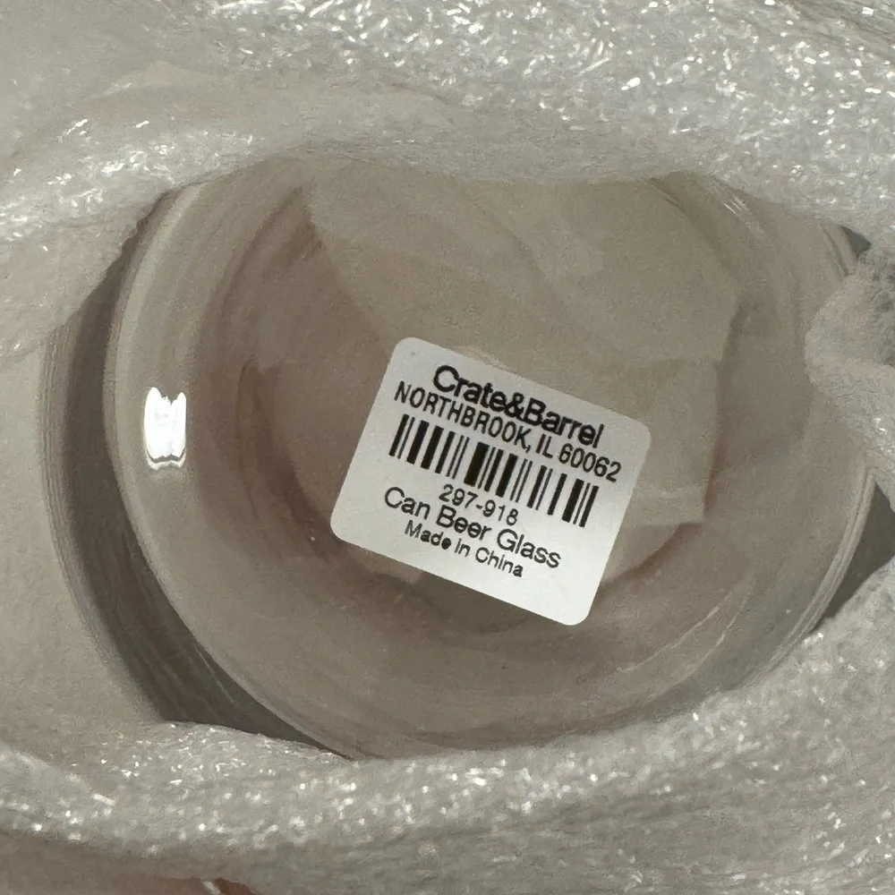 NEW Crate&Barrel Beer Glasses 16oz Set of 4 NEW IN BOX